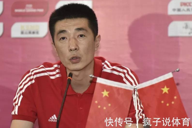 中国女排|中国女排主教练要换人吗?郎平依然具备可能,外教也不是没可能!