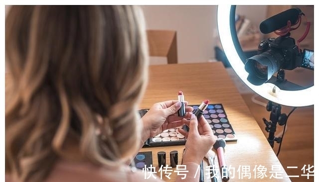 直播间|昨晚，全国一半的网民都在李佳琦、薇娅的直播间里？