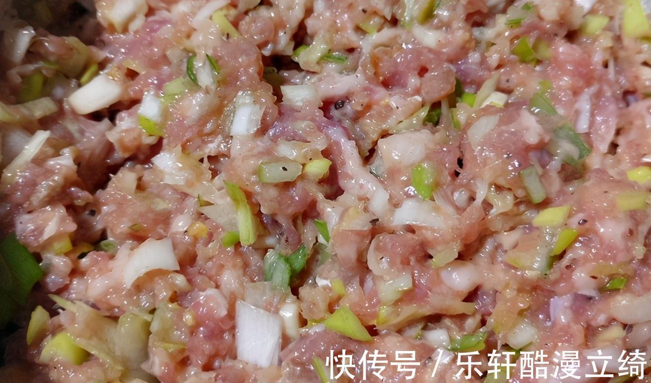 饺子|猪肉饺子配什么菜好吃教你5种不同搭配，香味扑鼻，好吃没腥味