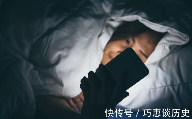 甜食|除了熬夜,这2个习惯也会让你的胶原蛋白慢慢“流失”,加速衰老