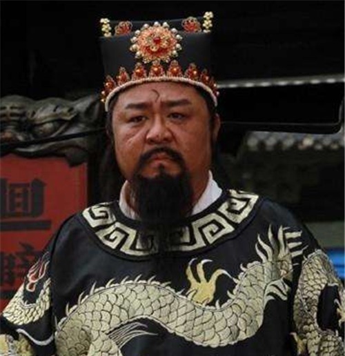 小偷|老农哭诉家中耕牛舌头被偷,包拯:回去把牛杀了!次日小偷来投案