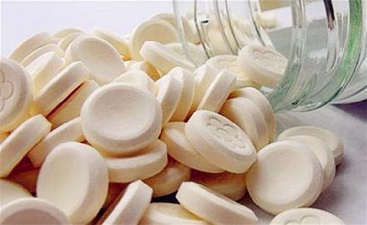 哥哥|龙凤胎哥哥天天吃钙片,妹妹天天喝牛奶,两人差距不是一般的大