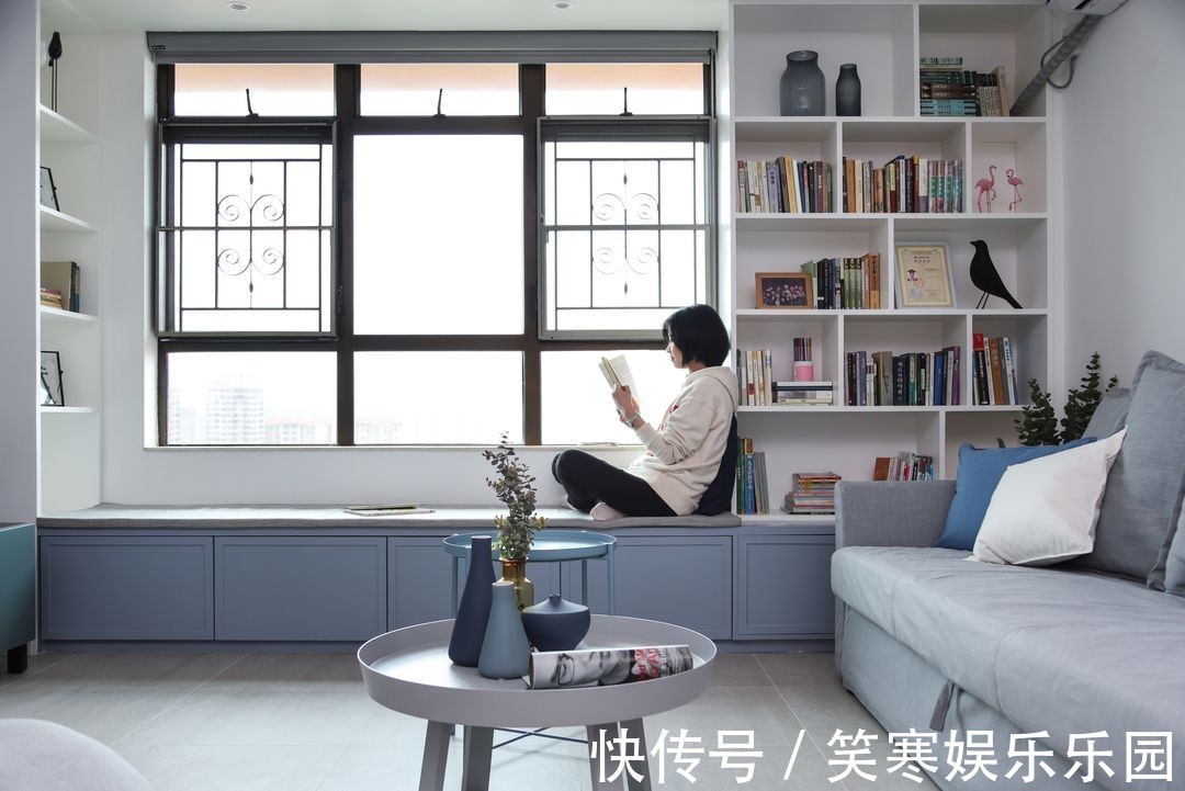 装修|窗台空间就浪费了?看看这位女士的家,窗台不仅是沙发还能储物