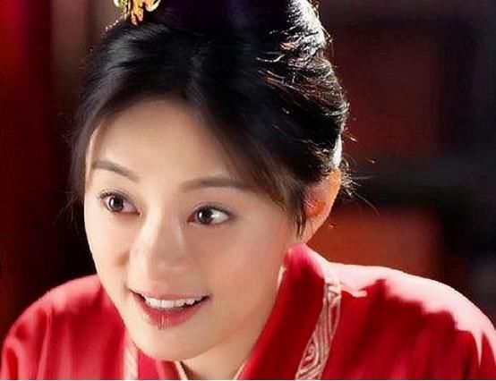 身上|芈月传：魏美人背靠魏国，为何被郑袖害死，你看当初她做了什么？