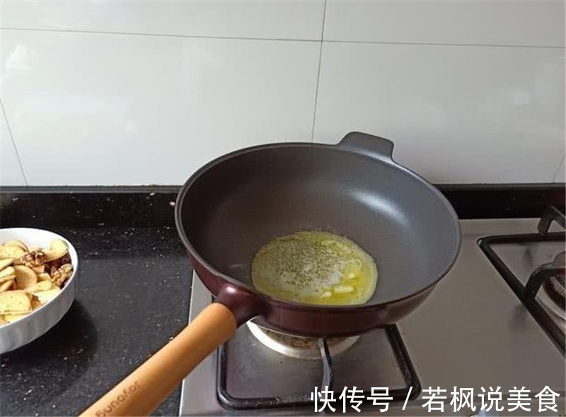 教你在家做雪花酥,甜香奶味足,不用烤箱也能做