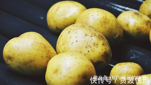 冰箱|土豆别放冰箱，记住这2招，几个月不长芽不变黑，太实用了！