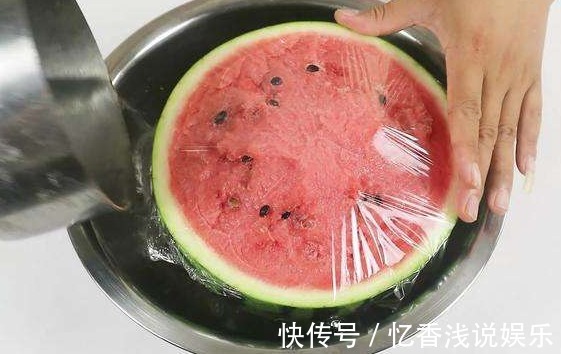 西瓜保鲜，不用放冰箱，学会这个土方法，放1周都不坏，吃着清甜
