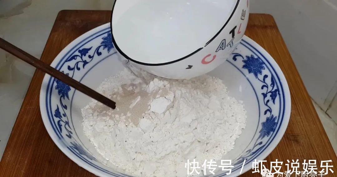 早餐饼|早餐饼最好吃的做法,锅里一炸,个个松软不吸油,我家一周吃五次