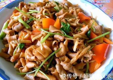 小时候经常吃到几道美味家常菜,现在吃起来仍然还是那么的有味!