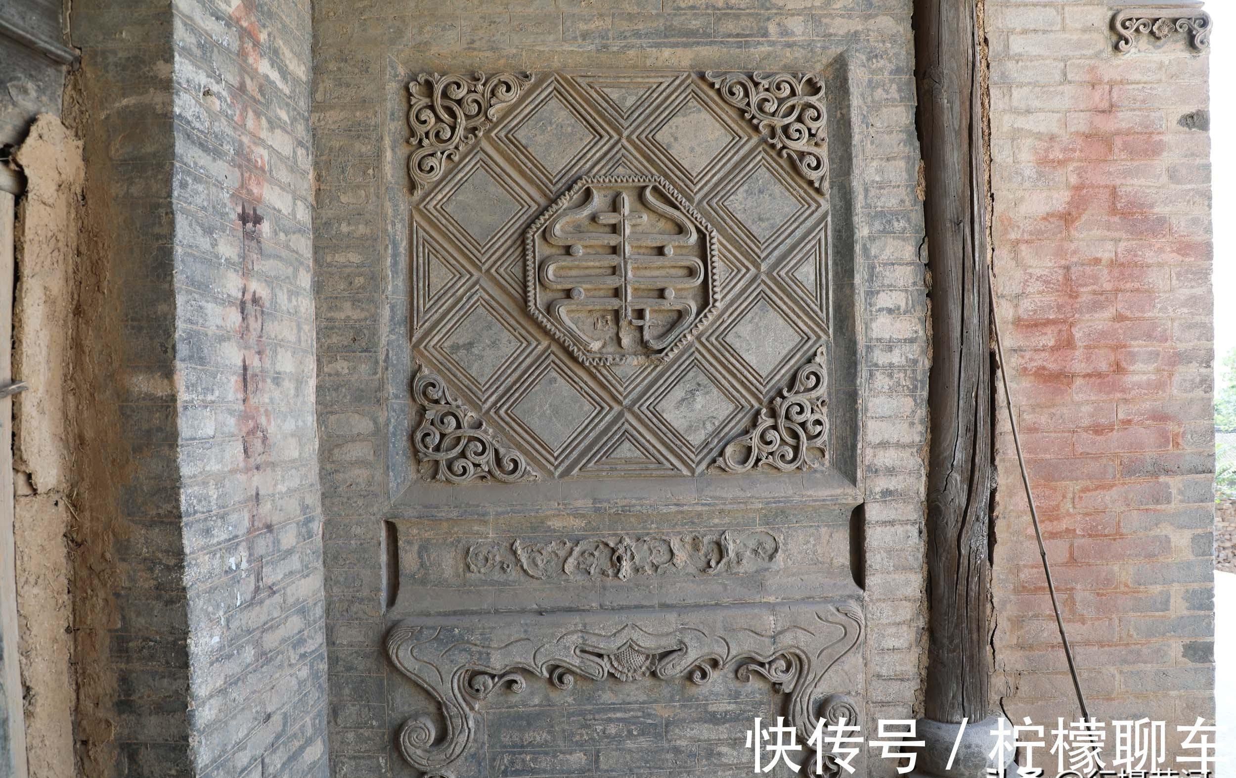 宝贝#晋南大山发现百年“豪宅”门楼上都是“宝贝”,百万不卖看多漂亮