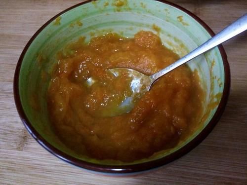 美食精选：南瓜换一种新吃法，做成甜甜的零食，一口一个真过瘾