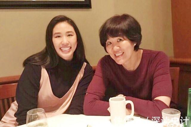 异母弟弟|郎平女儿与异母弟弟聚餐！父亲为了照顾她15年未娶，60岁二婚生子