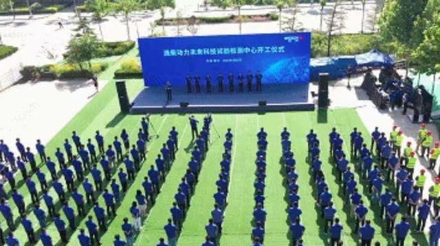 更上一层楼 谭旭光专做没人敢干的事！迈向“无人区”