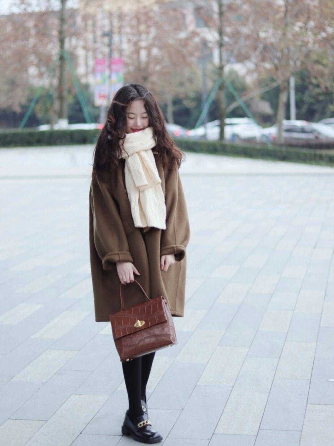 紧身裤 小个子怎么穿大衣显高又时髦?看看这些搭配造型,每一套都可照穿