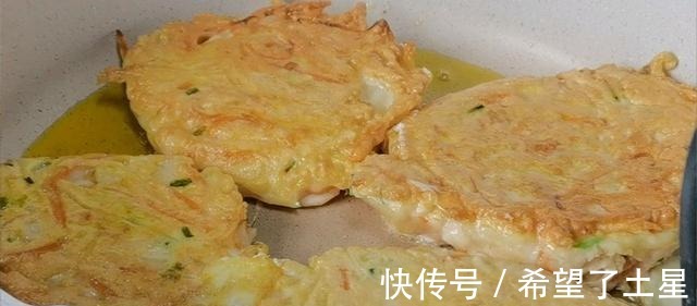 早餐|快手早餐，土豆丝鸡蛋饼，香嫩可口，制作简单，早餐就选它吧！