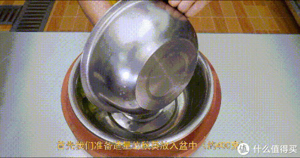 厨师长|王刚的美食精选 篇九十：厨师长教你：“秋葵炒蛋”的家常做法，清脆爽口，营养美味