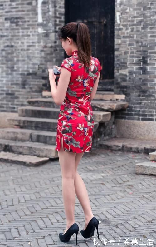 美女|美女模特:旗袍裙搭配高跟鞋,优雅端庄的含蓄美,身材曲线太美了