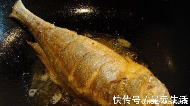煎鱼，直接下锅就错了！破皮还煎糊，多做一件事，不破不粘还鲜嫩