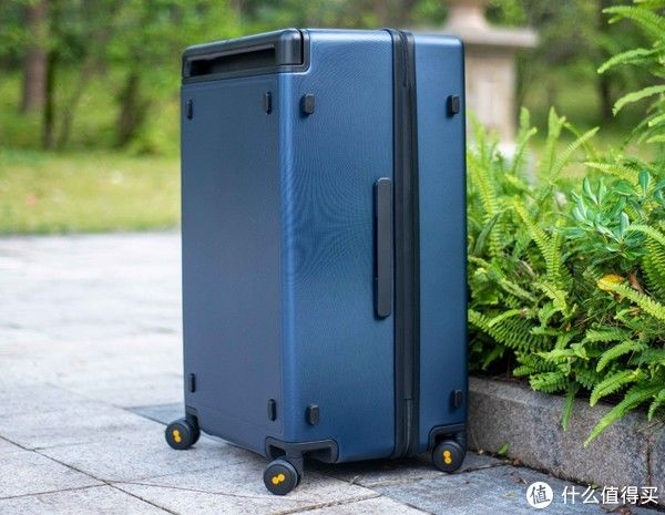 地平线 彪悍的人生不需要解释 ~ 又能打又能看的地平线8号大旅行家行李箱