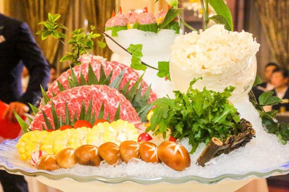  餐桌|12月8日，金龙玉凤这场餐桌盛宴让我大开眼界！