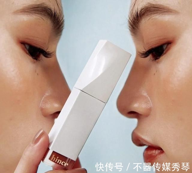 醉象|我不允许还有谁不知道水光唇釉的杀伤力