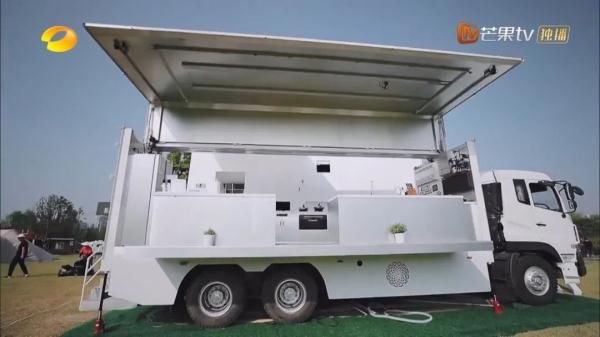 明星|《中餐厅5》：越来越像明星过家家