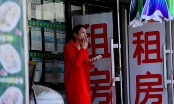 租房|“肉偿房租”现象再出现，女性朋友要留意，不要事后再后悔