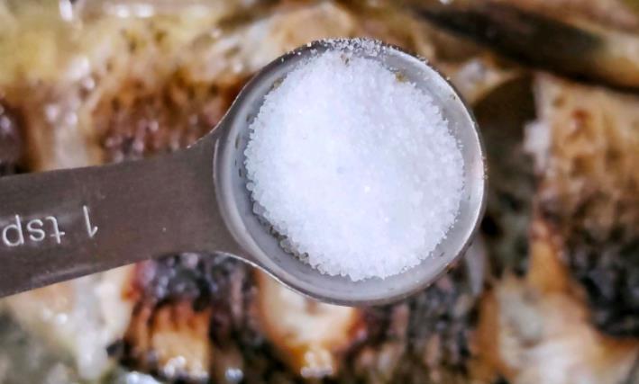 白萝卜|鲫鱼汤想要做的奶白无腥味,看我下面的做法,浓郁有营养