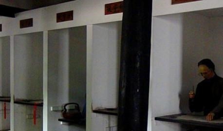 谷甏#9岁神童考试迟到,考官对联刁难,他的下联让嘉庆帝赞为千古绝对