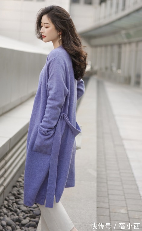 直筒裤|40岁女人选裤子“穿白不穿黑”,借鉴这一组搭配要点,优雅又体面