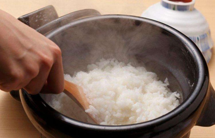 蒸米饭，别直接加水蒸！做好3点，颗粒分明，又香又软，还不粘锅