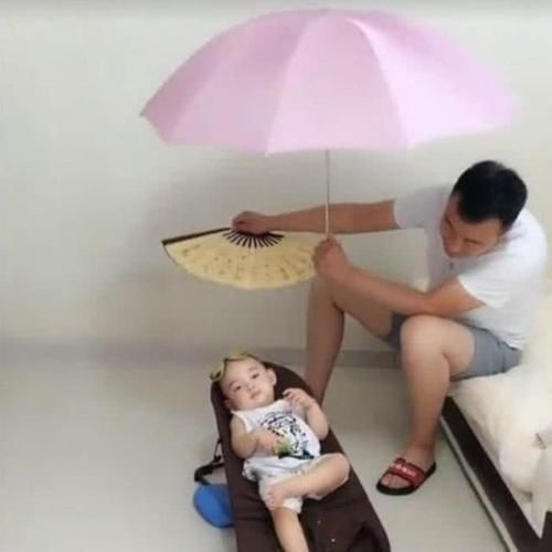 小周|妈妈出门逛街,爸爸在家独自看娃,回到家后的一幕让宝妈笑喷