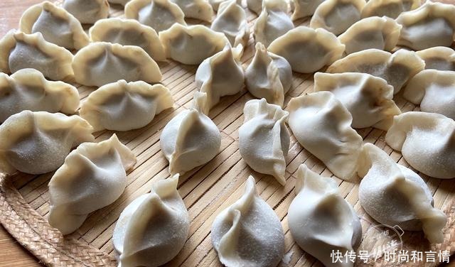 牛肉饺子这样调馅太好吃了,再贵也要吃,做法简单味道鲜香,解馋