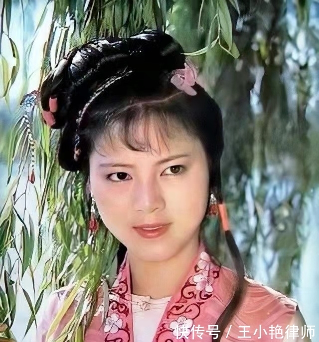 薛宝钗#《红楼梦》:宝玉和宝钗婚后,袭人为什么会被撵出贾府