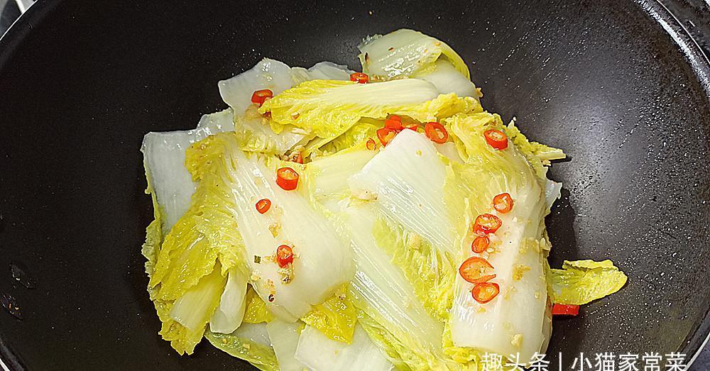 鸡蛋和娃娃菜一起制作,清爽不油腻,鲜嫩又美味,好吃下饭的菜