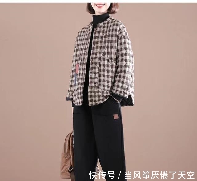 怪不得|怪不得羽绒服失宠了,原来今冬流行这“格子袄”,时尚圈正流行!