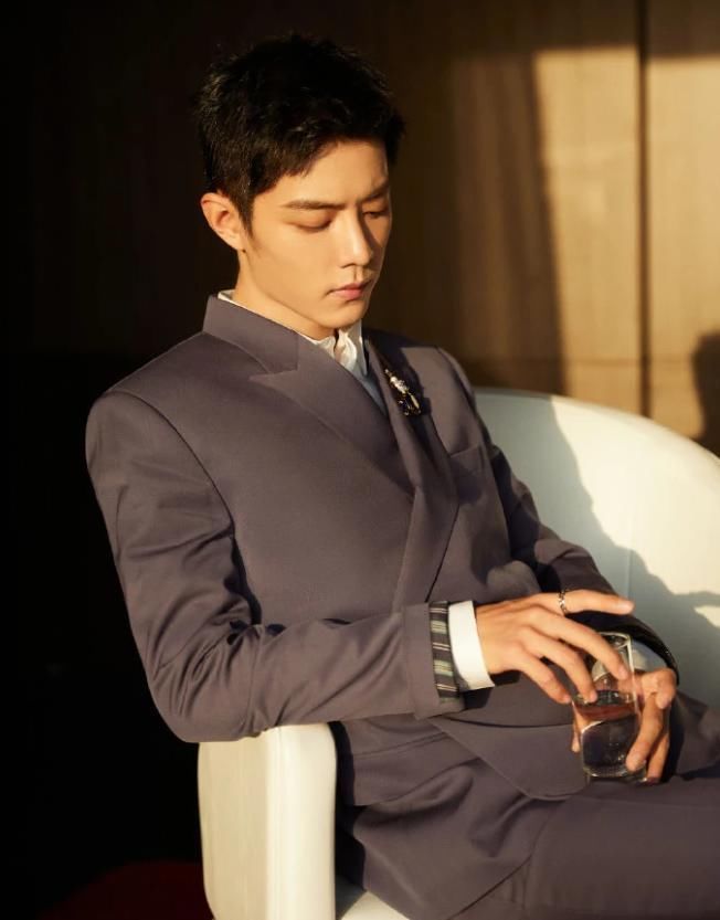 肖戰(zhàn)|肖戰(zhàn)星光大賞拿獎到手軟？多項大獎被預訂，這是獨屬肖戰(zhàn)個人榮譽