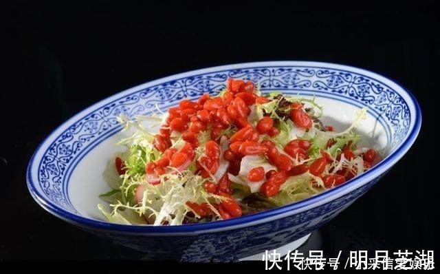 蒸包子|枸杞补肾的最佳吃法,很多人都吃错了,这个方法让你养生效果加倍