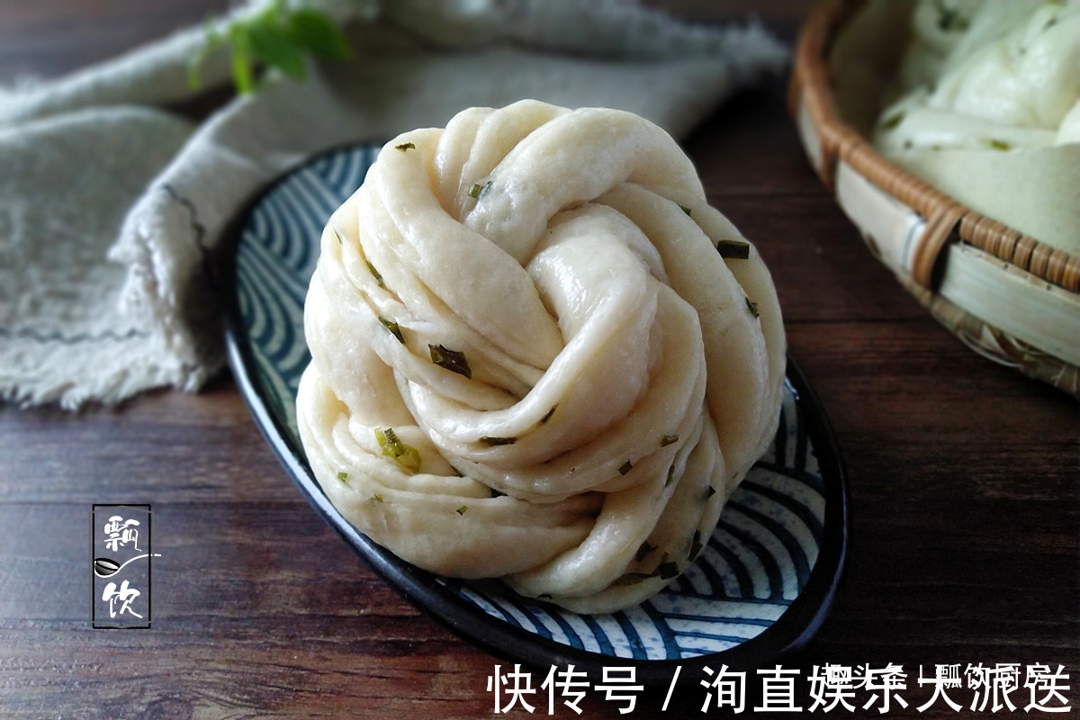 面食想要软,不能只放酵母,加它做,一捏成球一放成棉,凉了都软