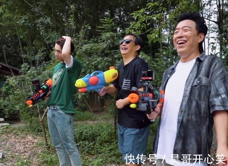 张艺兴|五季了，《向往》洗澡间首次曝光，和我们想象的差距很大