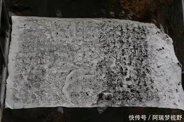 内蒙古大学@外国断崖发现“神秘汉字”,中国专家译出220个字:总算找到了!