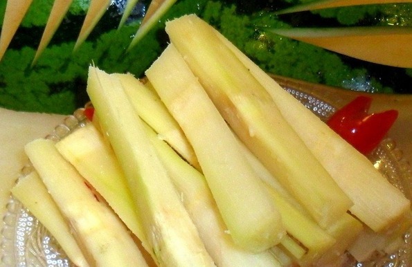 雌激素|女性要管住嘴,子宫肌瘤是吃出来的,四类食物别放任吃,越吃越大