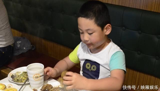 蜂蜜|孩子6岁前,“打死都不能吃”的食物,你知道几样我这有4种