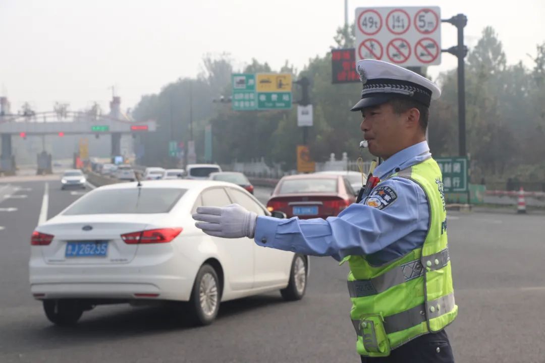 东杨村|他们把国庆假期过成了劳动节