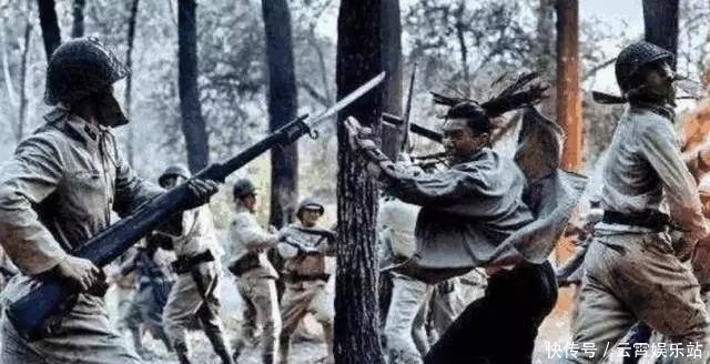 明治|日军拼刺刀有多厉害?3个鬼子背靠背,一个排的八路军都打不赢