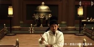 幼子饿死,长子怒吼要吃饭,杜甫含泪写下一首诗,道出中年人心酸