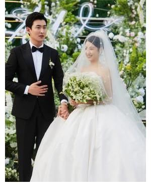 三十而已|《奔跑吧》王彦霖婚礼「高颜值伴郎团」曝光！陈立农、王耀庆都来了