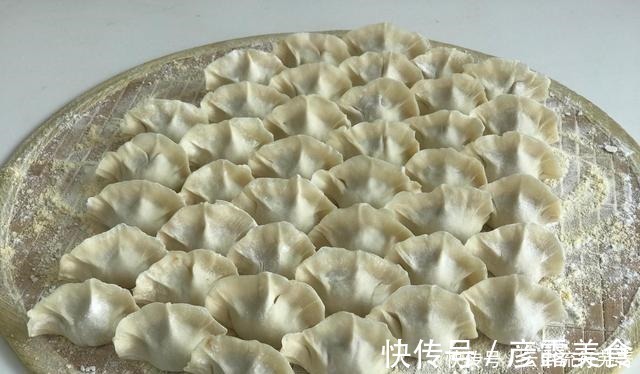 这食材是个宝，用它包饺子吃特鲜美，还能清脂降血糖，不懂太可惜！