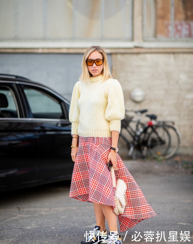毛衣|冬季毛衣+半裙的8种搭配示范,演绎轻熟女人魅力,浪漫又优雅