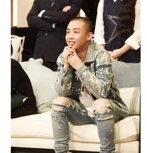 说唱歌手|被《歌手》强制退赛，在《哥哥》被黑惨，GAI该醒了芒果真不爱他